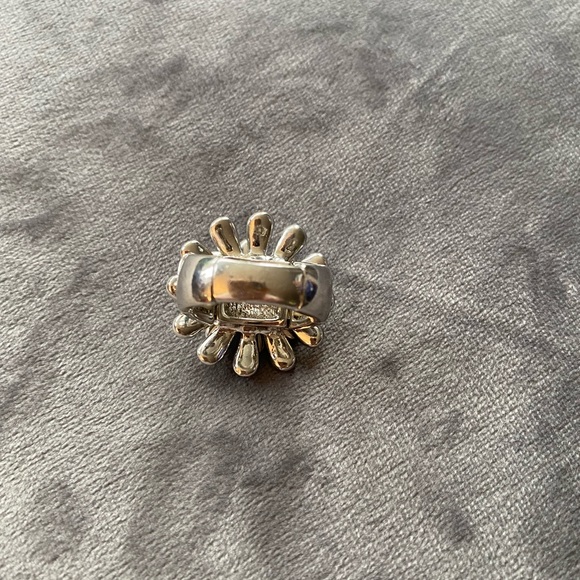 Black Floral Vintage-Inspired Ring - Picture 7 of 7